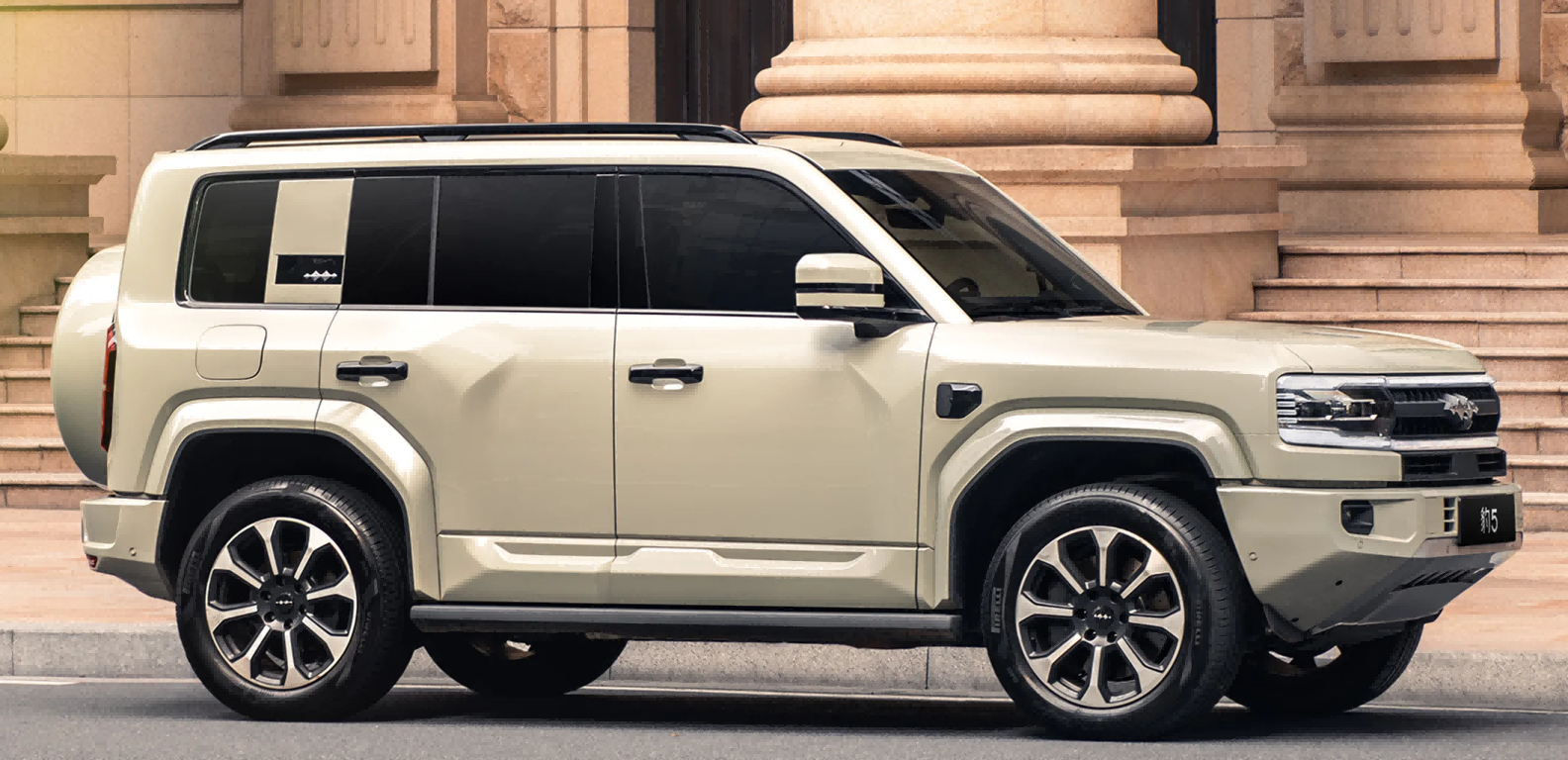 Fang Cheng Bao B5 - Éveillez votre instinct électrique, démarquez-vous
   