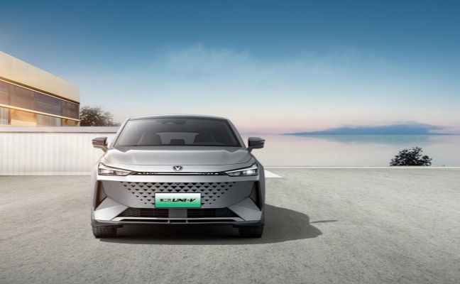 Série Changan UNI 
   —Là où sport, style et intelligence convergent
   